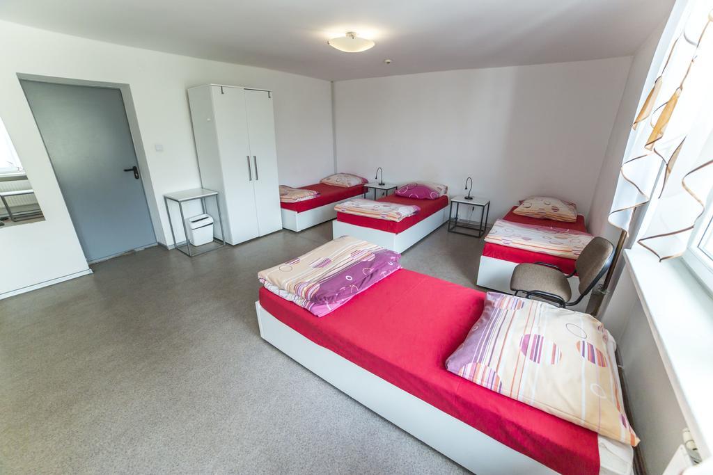 Klimczoka 6 Hostel Катовице Екстериор снимка